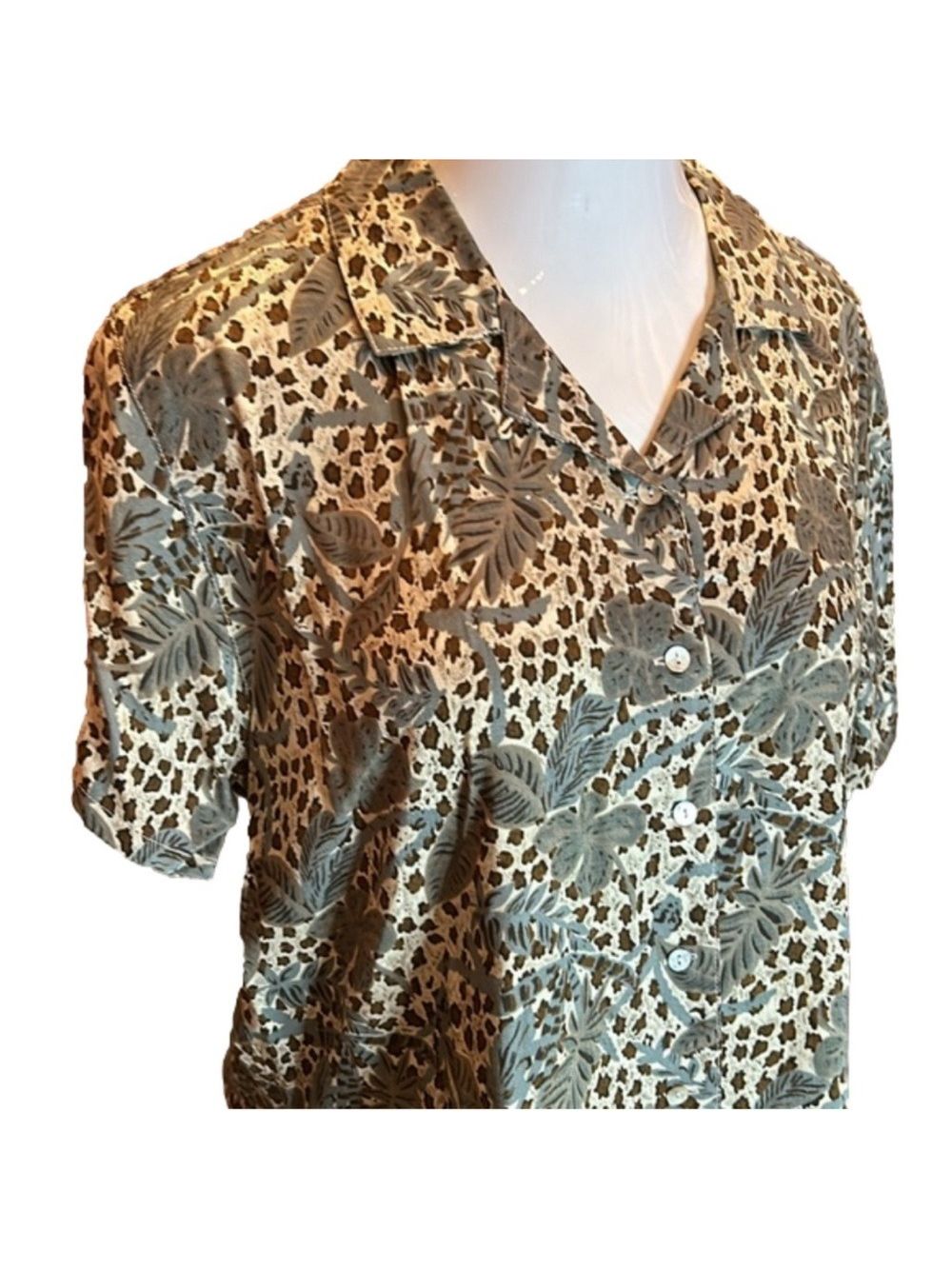 Allyson Whitmore Petite Jungle/Animal Print Button Down Short Sleeve Top Size Pm